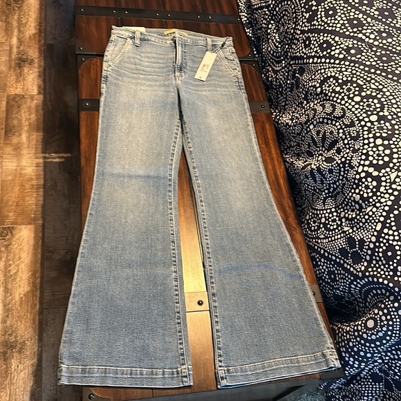 NEW Joe’s Jeans- THE MOLLY
HIGH RISE FLARE TROUSER // size 29- inseam 32” - Picture 7 of 11